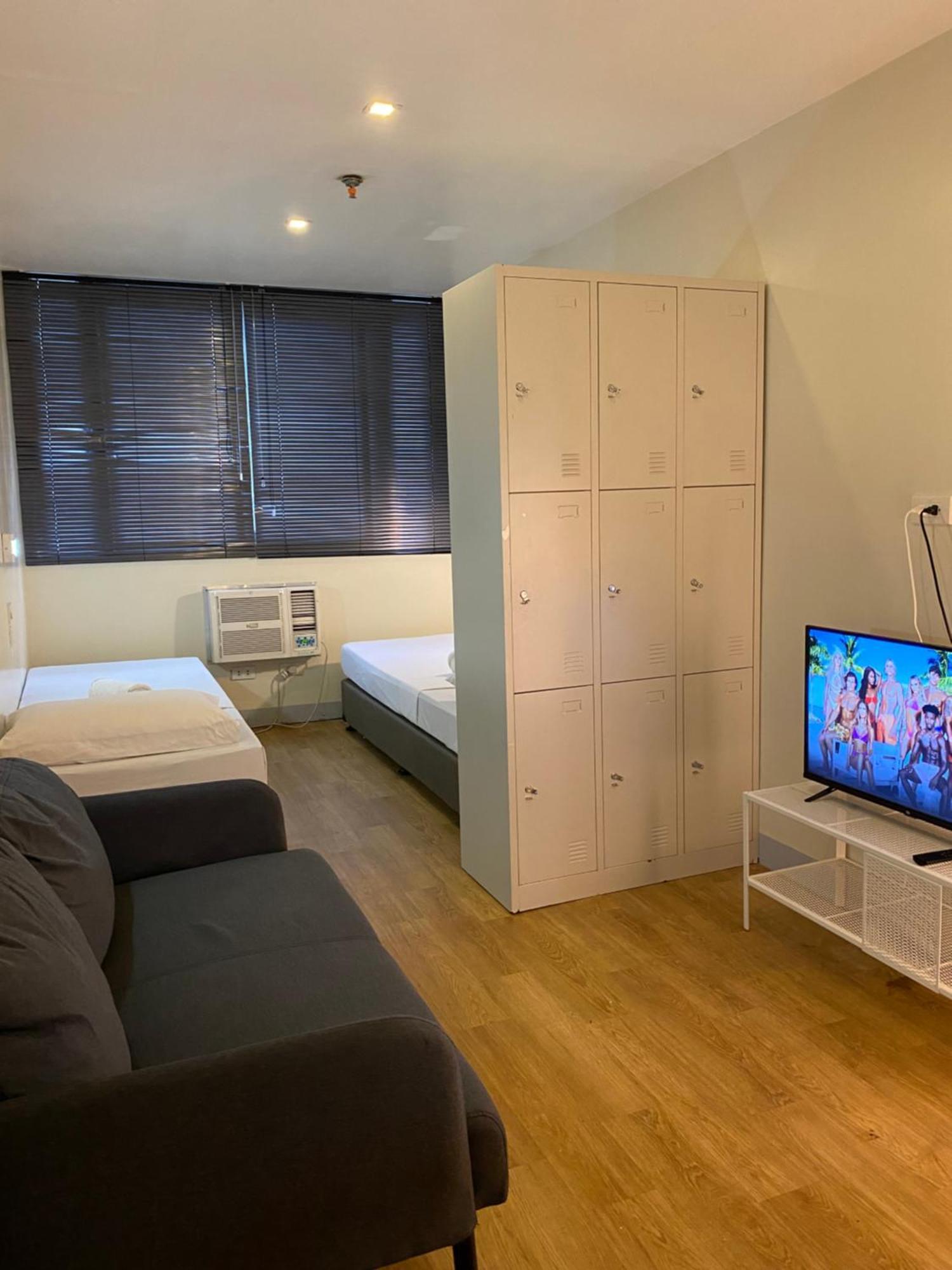 Burgos Hub Hostel Pasay Exteriör bild